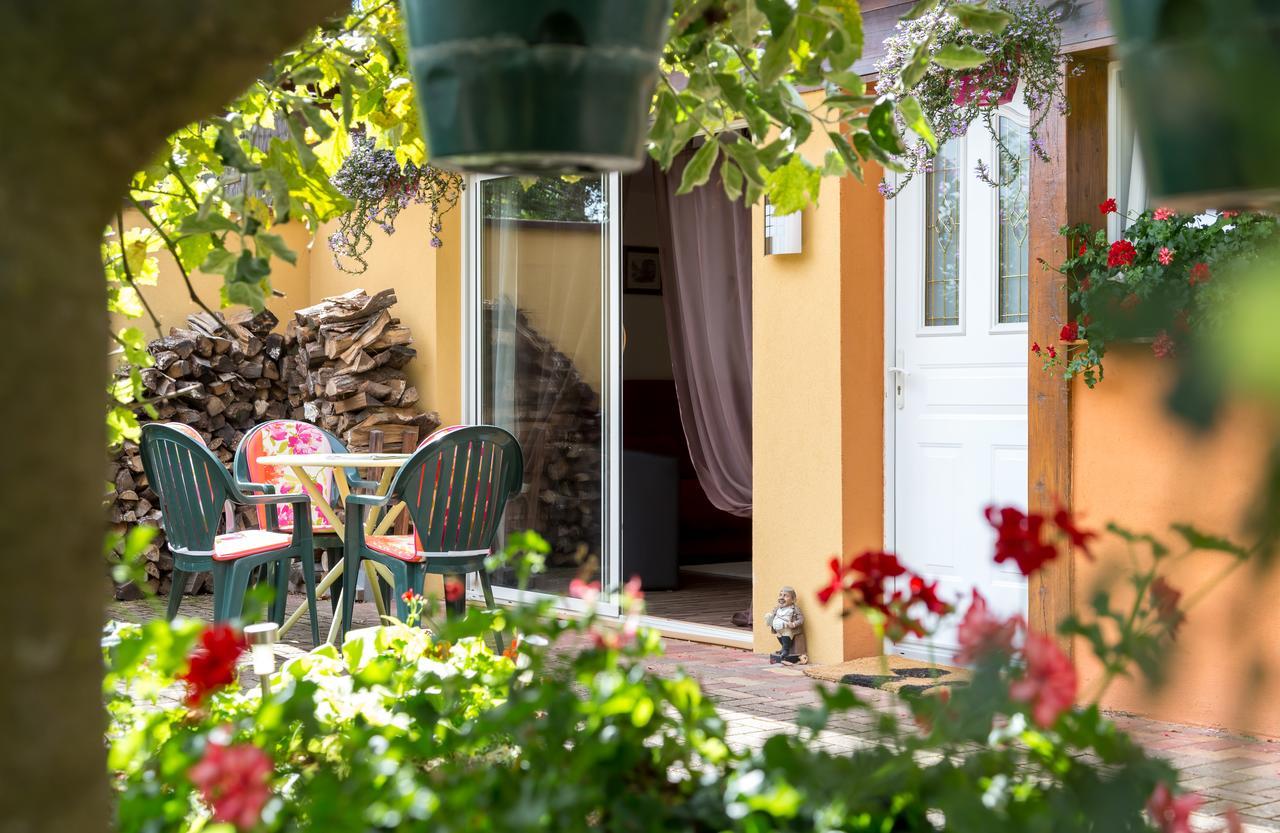 Gites De Charme Chez Christine Ottrott Exterior photo